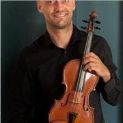Insegnante di Violino, offre lezioni individuali per affrontare la tecnica violinistica